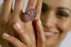 На аукционе в Женеве выставлен розовый бриллиант за $60 млн.