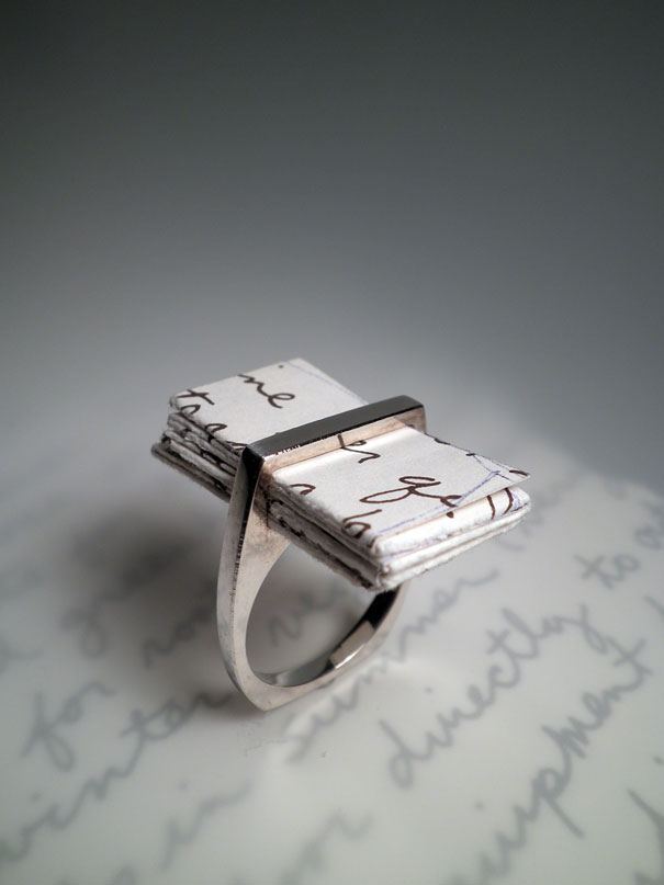 Самые необычные и уникальные кольца | Кольцо, сделанное из ваших любовных писем или клятв.