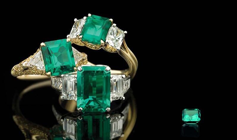 Интересные факты о драгоценностях | Изумруды очень высокого качества считаются более ценными, чем бриллианты.