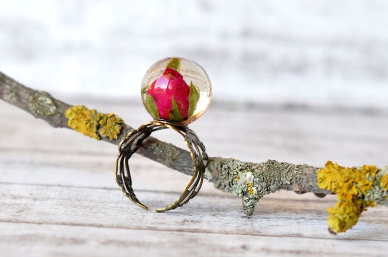 Креативный дизайн ювелирных колец | Настоящий бутон розы в кольце (pauwow)