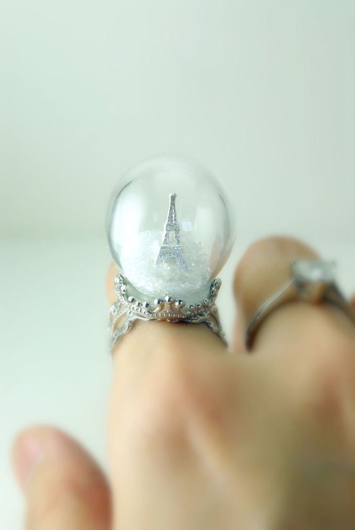 Креативный дизайн ювелирных колец | Парижская зима в кольце – снежный шар – Эйфелева башня в кольце (Челси Толтон)